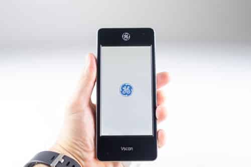 GE Vscan Extend in hand