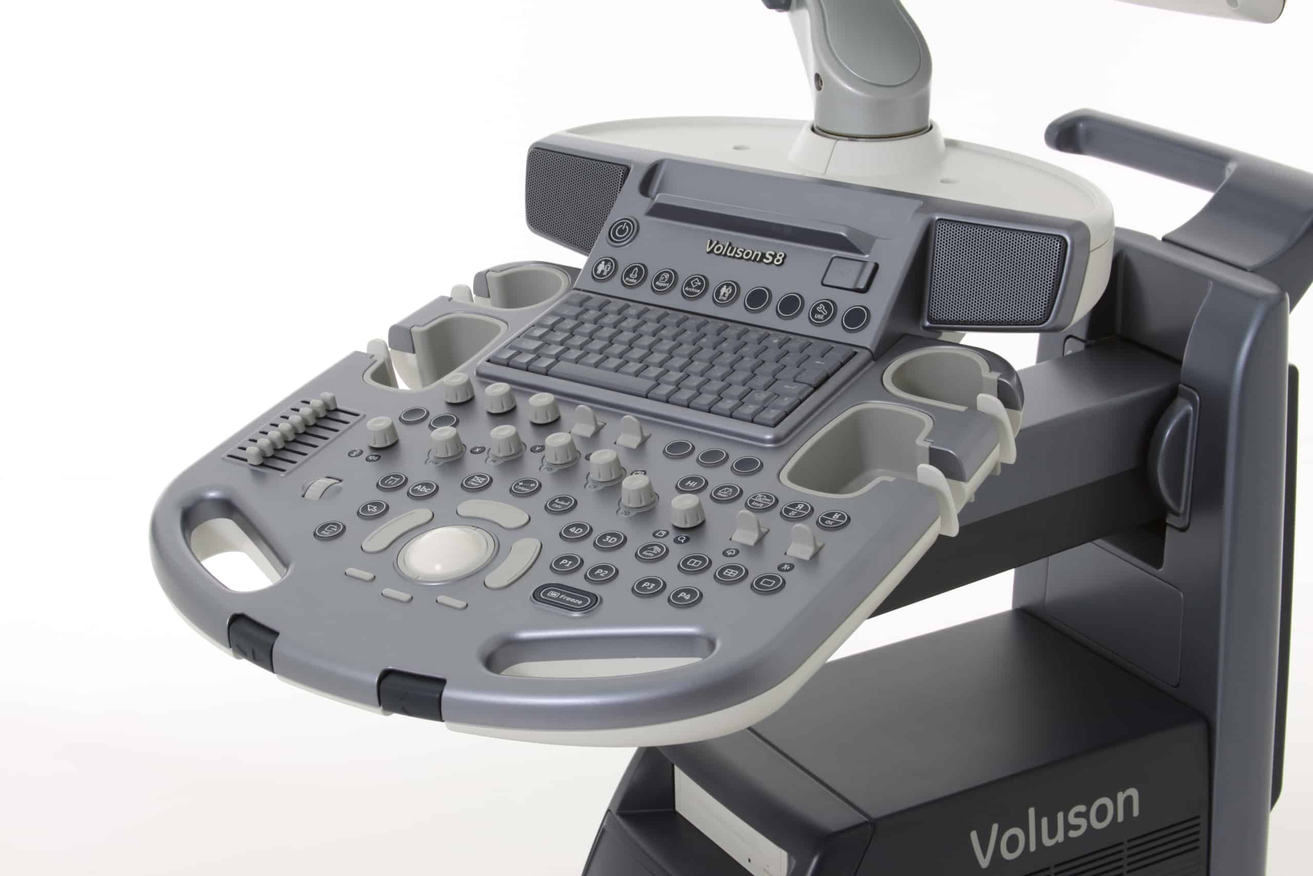 Voluson S8 Keyboard-side view